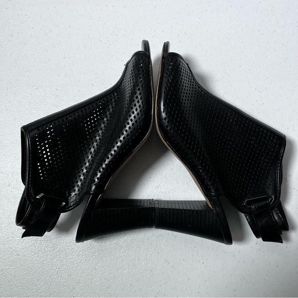 Merona Black Faux Leather Netted Peep Toe Block Heels Size 7.5 - Picture 4 of 11